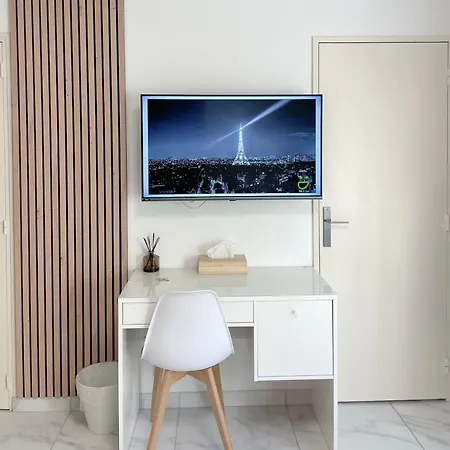 New In Center Metro 7 & 14 Maison Blanche *